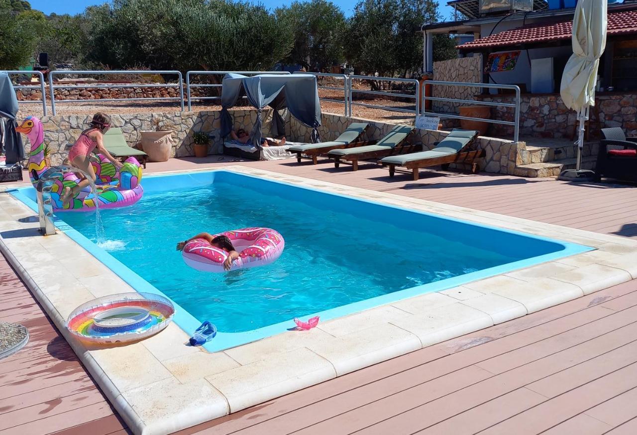 Beach House Danica - Resort & Tavern Bain, Free Transport, Pool, Island Of Zut - Kornati Pristanisce Exterior foto