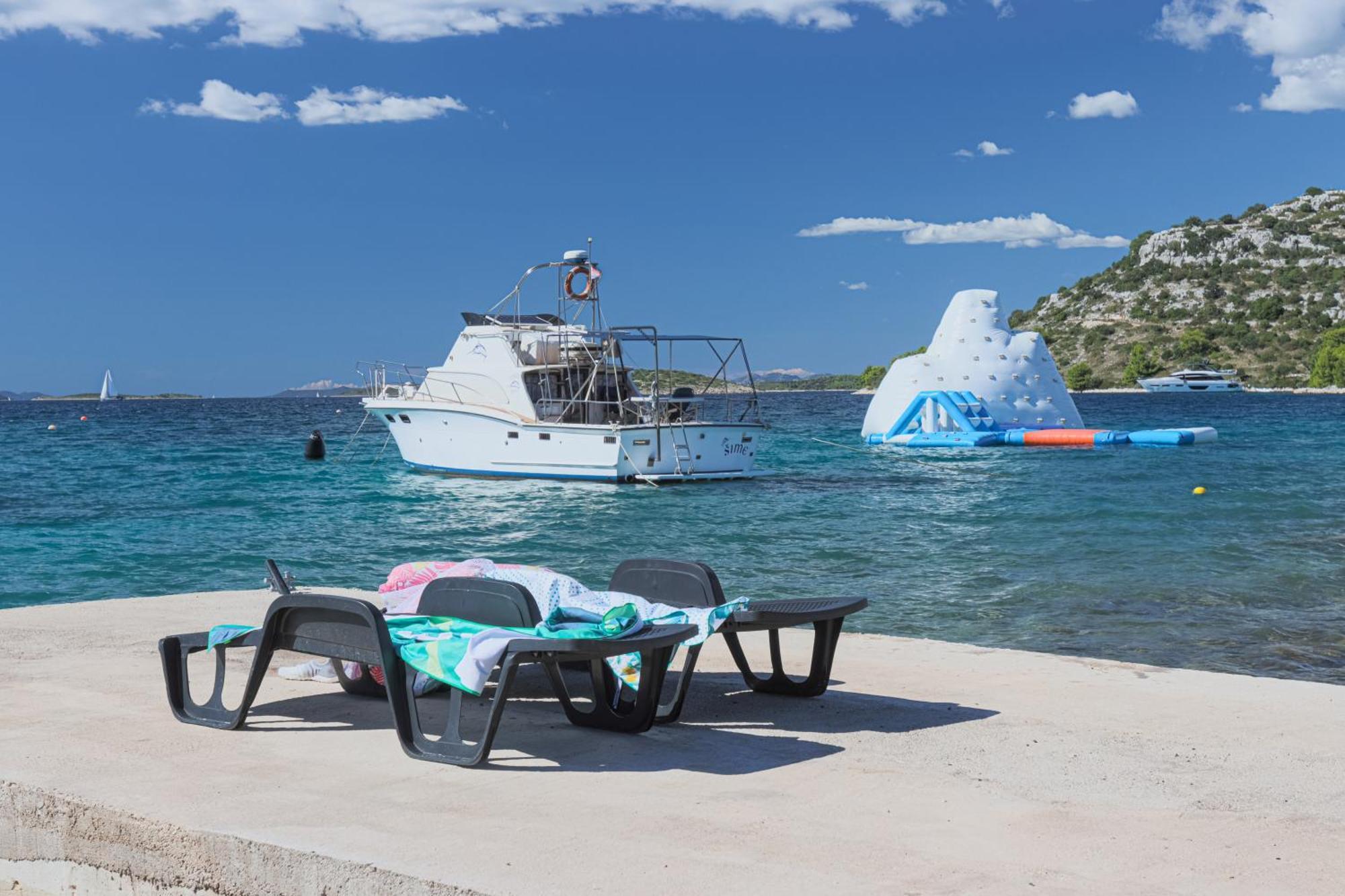 Beach House Danica - Resort & Tavern Bain, Free Transport, Pool, Island Of Zut - Kornati Pristanisce Exterior foto